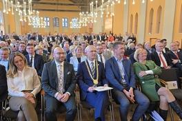 Annähernd 300 Gäste waren zur Amtseinführung ins Rathaus gekommen.