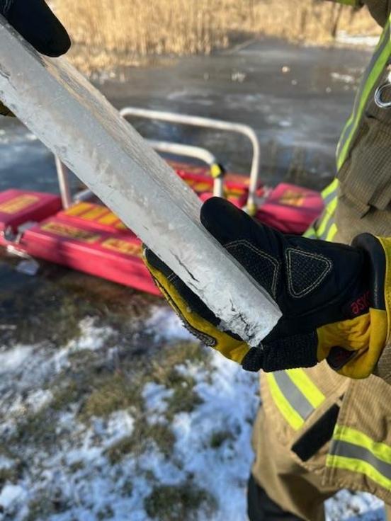 Die Eisdicke betrug am Montag 3 Zentimeter.