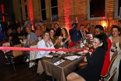 Nach der Präsentation gab es für jede Studentengruppe Urkunden und ein Dankeschön von den Sponsoren