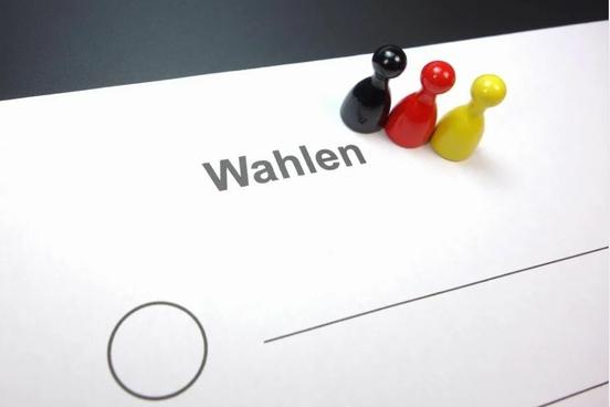 Bevor Kreuze am Wahltag vergeben werden können, ist über die eingereichten Kreiswahlvorschläge zu befinden.