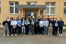 Die erfolgreichen Absolventen des E.DIS-Bildungszentrums in Brandenburg an der Havel.