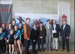 Dr.-Ing. Victor Stimming, Robert Busch, Frau Wulff (Berliner Volksbank), Steffi Lamers, Dr. Dietlind Tiemann, Andy Papke, Sportakrobaten des SFB 94 e.V.