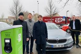 Neue Ladesäulen für Elektromobilität am Hauptbahnhof eingeweiht