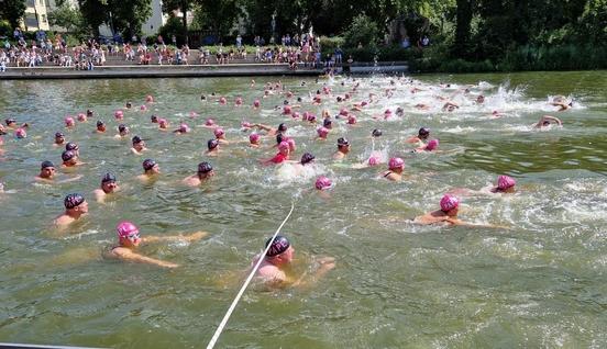 32. Brandenburger Brückenschwimmen