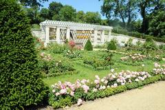 Rosengarten mit Muschelgrotte Grünanlage Marienberg