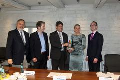 Franz-Reinhard Habbel, Sprecher, Deutscher Städte- und Gemeindebund, David Roland, Industry Head Automotive, Google Deutschland, Bürgermeister Steffen Scheller, Unternehmerin Jasmin Sorge und René Arnold, Referent für Gutachten und Analysen, IW Köln (v.l.n.r.)