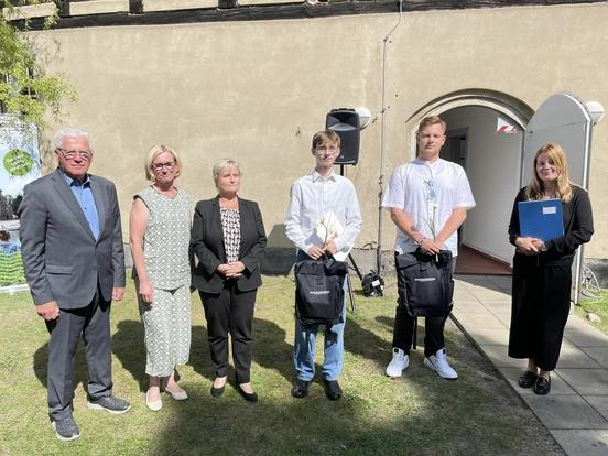 Gruppenfoto mit den Gratulanten Paaschen, Behrendt, Fischer und Vogel