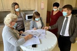 Ministerin und Oberbürgermeister werben für Gesundheitsberufe