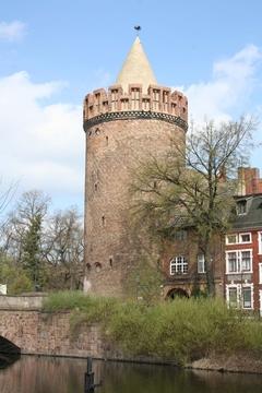 Steintorturm vom Stadtkanal aus