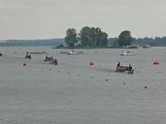 Wettkampfszene Spannende "Verfolgungsjagden" gibt es auf dem Rundkurs der 2.000-Meter-Distanz zu erleben.