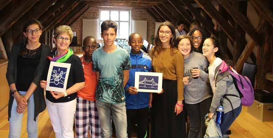 Ivry-sur-Seine Schüler mit Dietlind Tiemann