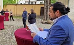 Steffan Drotleff las Passagen aus dem originalen "Rolandlied".