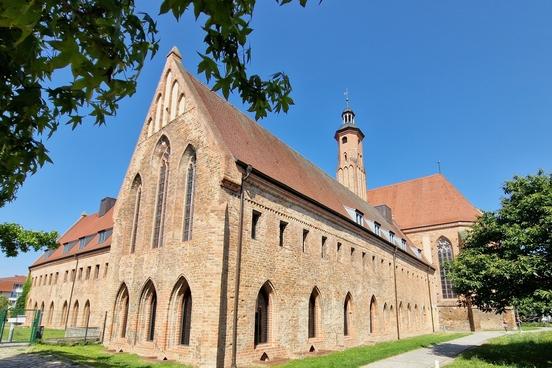 Das Paulikloster in der Neustädtischen Heidestraße 28 ist Sitz des Archäologischen Landesmuseums Brandenburg.