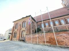 Fahne von Tibet weht heute vor dem Rathaus