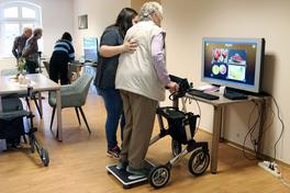 Mit KoKoFIT können koordinative und kognitive Fähigkeiten gefördert werden. Die Steuerung erfolgt mittels Gewichtsverlagerung.´