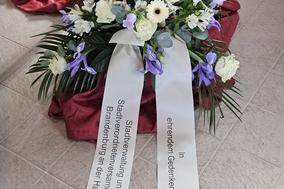 Trauergebinde für Klaus Mühe