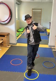 René Stieger bietet Bewgungskurse an