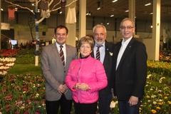 Die Vertreter der BUGA-Städte Brandenburg an der Havel, Dr. Dietlind Tiemann, Rathenow, Ronald Seeger, und Premnitz, Roy Wallenta, gemeinsam mit Infrastrukturminister Jörg Vogelsänger