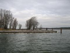 Deutlich sichtbar: Der neue Teil der Insel "Hünensteg". Deutlich sichtbar: Der neue Teil der Insel "Hünensteg".