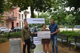 Gelaufen für einen guten Zweck – 3.000 Euro für Waldmöpse gespendet