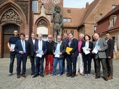 Gruppenfoto Gruppenfoto zur Erinnerung an die Festkomitee-Gründung.