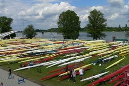 Sieben Achter am Start