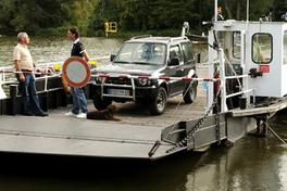 Neuendorfer Fähre wieder in Betrieb