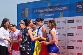 Die Beigeordnete Alexandra Adel gehörte zu den Gratulanten der Medaillengewinner.