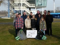 Org-Team Organisatoren und junge Teilnehmer der Flossenschwimmen-DM 2018.