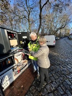 Beigeordnete Susanne Fischer gibt den Startschuss (Foto: Stadt Brandenburg an der Havel)