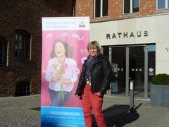 Kornelia Köppe lädt alle interessierten Bürger und Bürgerinnen zur diesjährigen Frauenwoche ein.