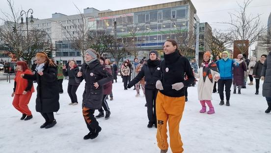 Bei den flotten Rhythmen wurden alle schnell warm