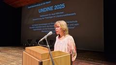 Die erfolgreiche Kinder- und Jugendbuchautorin Christine Fehér ist die neue Jury-Vorsitzende im Märchenwettbewerb.