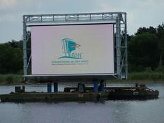 Funktioniert: Die neue Anzeigetafel erstmals in Betrieb. Funktioniert: Die neue Anzeigetafel erstmals in Betrieb.