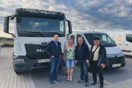 Die Hilfsgüter wurden an der Grenze zur Weiterfahrt übergeben. Foto: privat