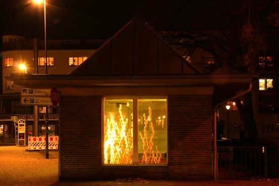 "Holzknoten" im Kulturpavillon.