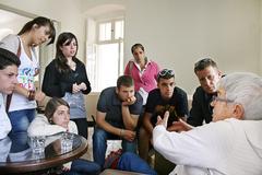 Marga Goren-Gothelf während der Jugendbegegnung in der Begegnungsstätte Schloss Gollwitz im April 2010.