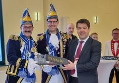 Das BKC-Prinzenpaar Alexander und Steffen gab am Aschermittwoch Oberbürgermeister Steffen Scheller den Schlüssel für die Altstadt zurück.