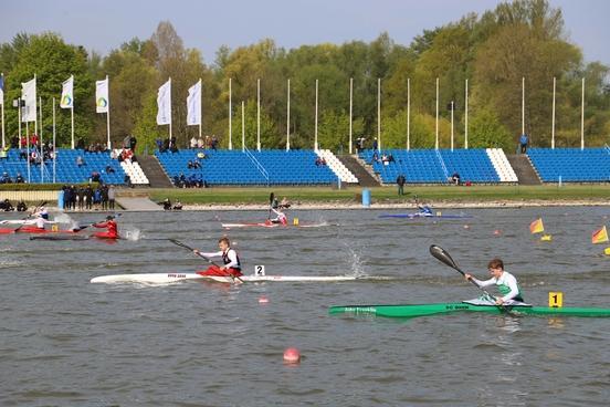 Große Kanuregatta auf dem Beetzsee