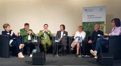 Podiumsdiskussion: Oberbürgermeisterin Dr. Dietlind Tiemann, Reinhard Kittenberger (Kittenberger Erlebnisgärten), Dr. med. vet. Andreas Knieriem (Direktor Tierpark und Zool. Garten, Berlin), Christian Broden (Barmer GEK), Sybille Eßer (DBG), Dr. Jürgen Franke (Architekt, Cottbus) und Moderatorin Sabine Platz