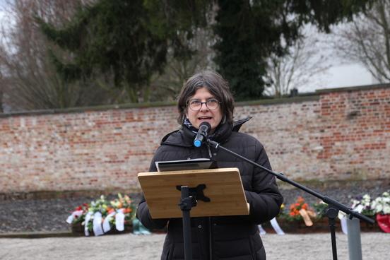 Die Leiterin der Gedenkstätte, Dr. Sylvia de Pasquale