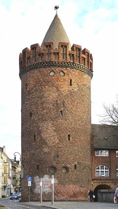 Steintorturm, von der Stadtschleuse aus gesehen
