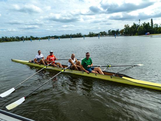 RCHB-Vierer beim Ablegen zum letzten Training vor der morgen beginnenden WRMR