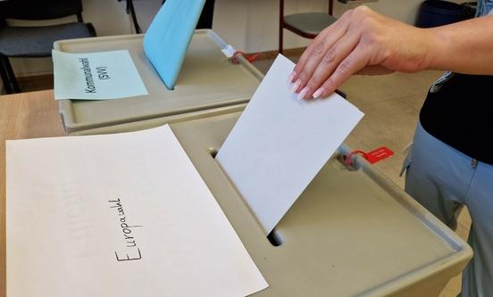 Bis 18:00 Uhr ist am heutigen Sonntag die Stimmabgabe für die Kommunal- und Europawahl noch möglich.