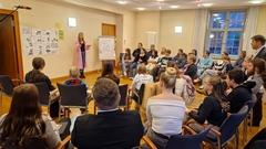 Juliana Barg hatte als Moderatorin das Zepter fest in der Hand und Oberbürgermeister Steffen Scheller als Gesprächspartner stets im Blick.