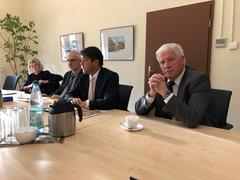 Vertreter der Stadt Brandenburg, v.l.n.r. Landtagsabgeordnete Britta Kornmesser, Brücken- und Straßenexperte Peter Reck, Oberbürgermeister Steffen Scheller und SVV-Vorsitzender Walter Paaschen