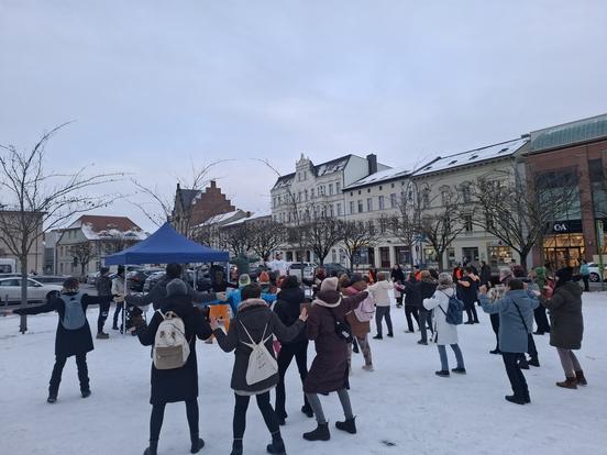 Viele Frauen nutzten die Gelegenheit, sich sportlich zu betätigen.