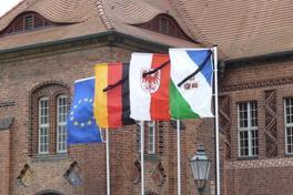 Kondolenzschreiben und Trauerbeflaggung