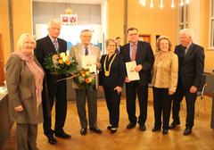 Gruppenbild mit den Trägern der Ehrenmedaille Gruppenbild mit den Trägern der Ehrenmedaille