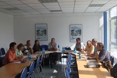 Regattastrecken-Chef, Projektverantwortliche, Planer und Bauleute stimmen Arbeitsschritte und Termine ab. Regattastrecken-Chef, Projektverantwortliche, Planer und Bauleute stimmen Arbeitsschritte und Termine ab.